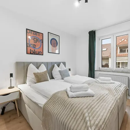 Ludwigscozyescape - Helles Design-apartment Am Residenzschloss, 6 Gaeste, Smarttv In Jedem Zimmer, Highspeed Wlan, Workspace, 24h Self Check-in, Parkplatz 2 Min *