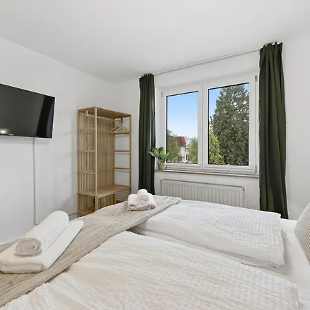 Ludwigscozyescape - Helles Design-apartment Am Residenzschloss, 6 Gaeste, Smarttv In Jedem Zimmer, Highspeed Wlan, Workspace, 24h Self Check-in, Parkplatz 2 Min Apartmán Ludwigsburg