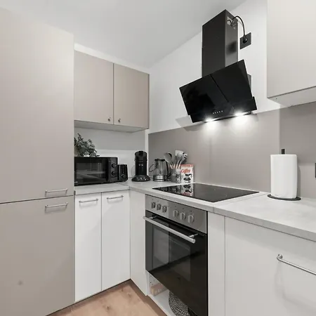 Apartmán Ludwigscozyescape - Helles Design-apartment Am Residenzschloss, 6 Gaeste, Smarttv In Jedem Zimmer, Highspeed Wlan, Workspace, 24h Self Check-in, Parkplatz 2 Min Ludwigsburg