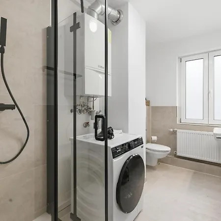 Apartmán Ludwigscozyescape - Helles Design-apartment Am Residenzschloss, 6 Gaeste, Smarttv In Jedem Zimmer, Highspeed Wlan, Workspace, 24h Self Check-in, Parkplatz 2 Min Ludwigsburg