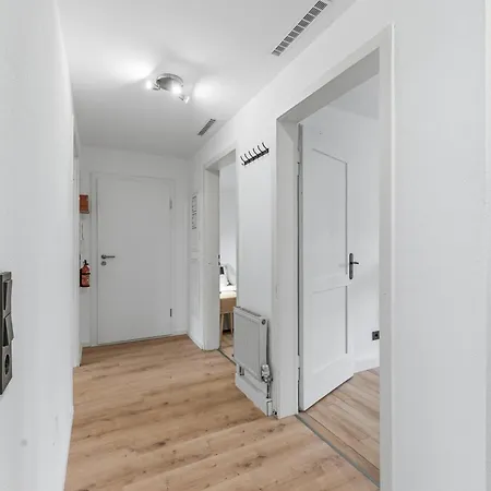 Ludwigscozyescape - Helles Design-apartment Am Residenzschloss, 6 Gaeste, Smarttv In Jedem Zimmer, Highspeed Wlan, Workspace, 24h Self Check-in, Parkplatz 2 Min *